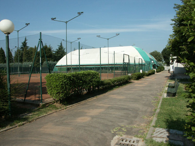 Campo da tennis al coperto circolo Polisportiva Pontelungo Bologna